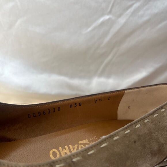 Salvatore Ferragamo Multicolor Suede and Leather Pointed Toe Pumps Size - Picture 7 of 8